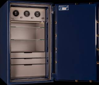 Сейф OLLE AR5E ILUX имеет тип замка: Электронный