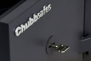 Сейф Chubb HOMESAFE 10 KL с типом замка:  Ключевой