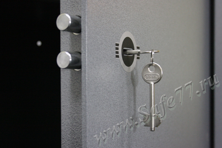 Сейф Рипост СП-406/А120 имеет тип замка: Ключевой