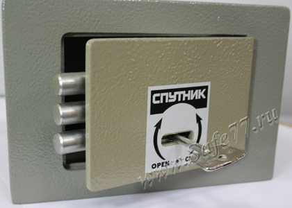 Сейф Рипост Спутник Р-01 с типом замка:  ключевой