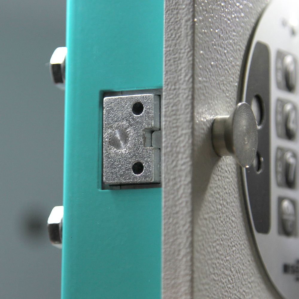 Сейф Juwel 7803 имеет тип замка: Электронный